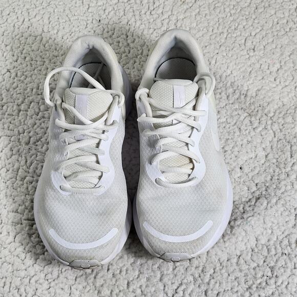 Nike Women's Revolution 7 Running Sneakers Size 8.5 US - Picture 1 of 6